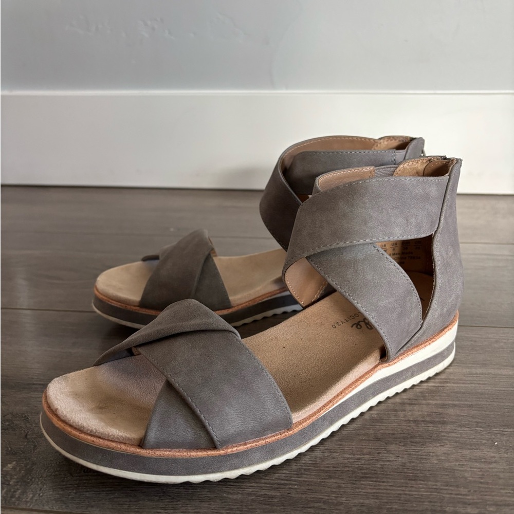 Women's Gray Lifestride Zip Up Sandals